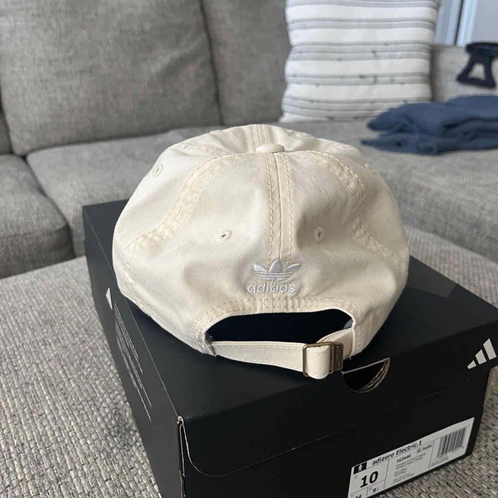 Women’s Adidas Hat - Picture 3 of 5